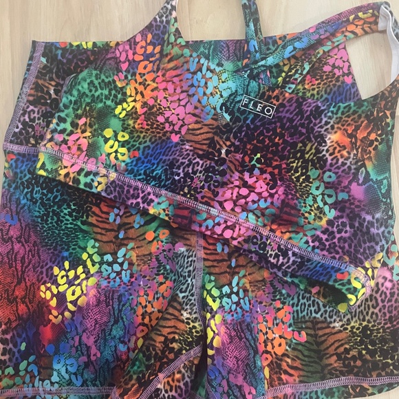 Fleo High Rise Shorts & Sports Bra - Picture 7 of 8